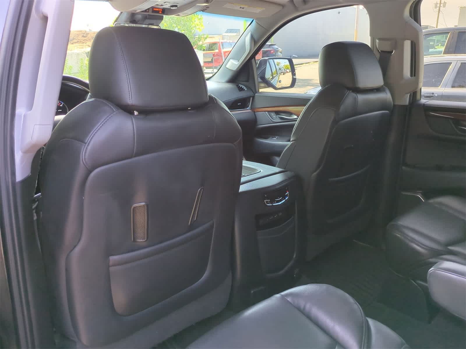 Thumbnail: 2018 Cadillac Escalade - 16
