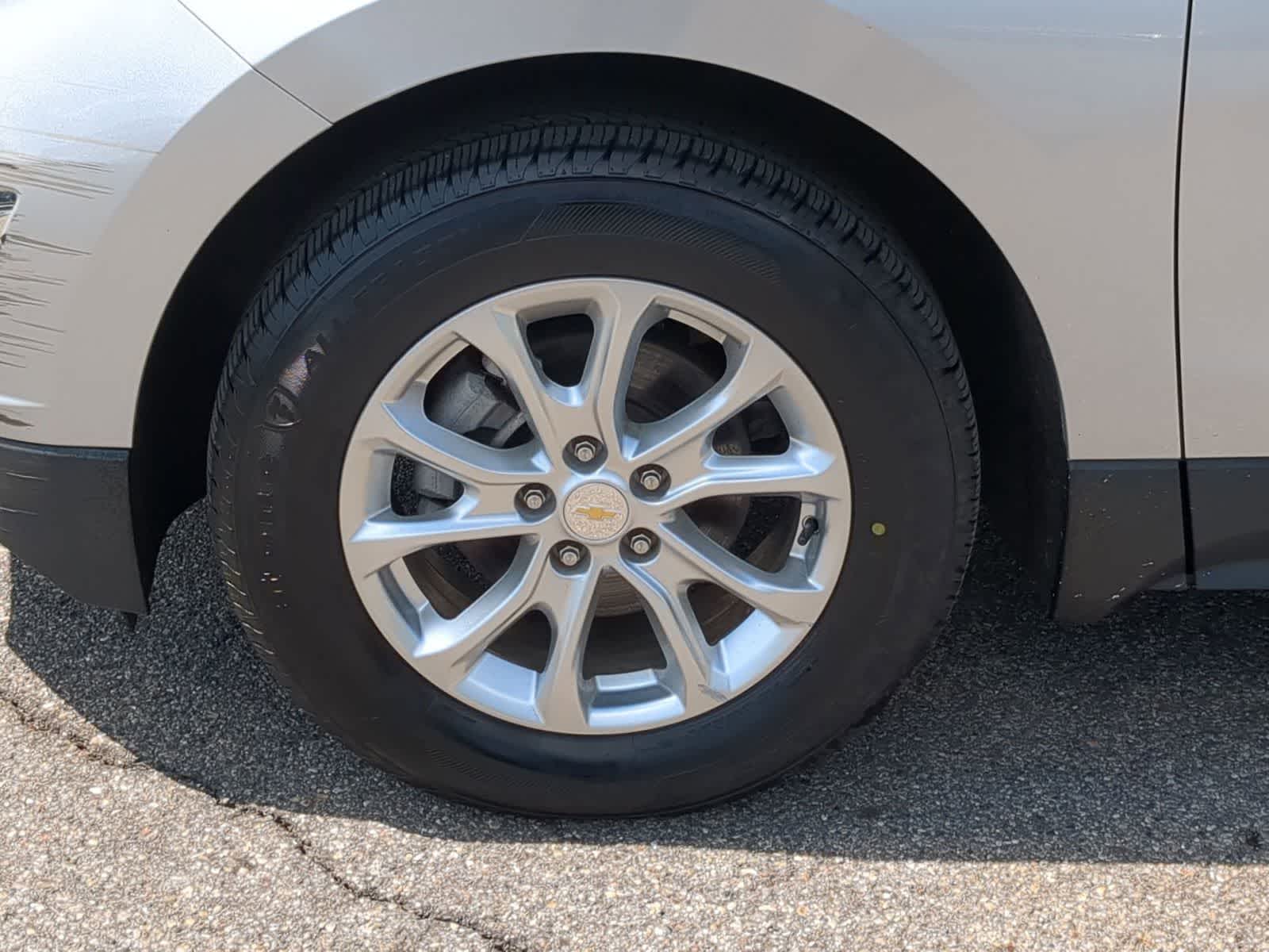Thumbnail: 2021 Chevrolet Equinox - 14