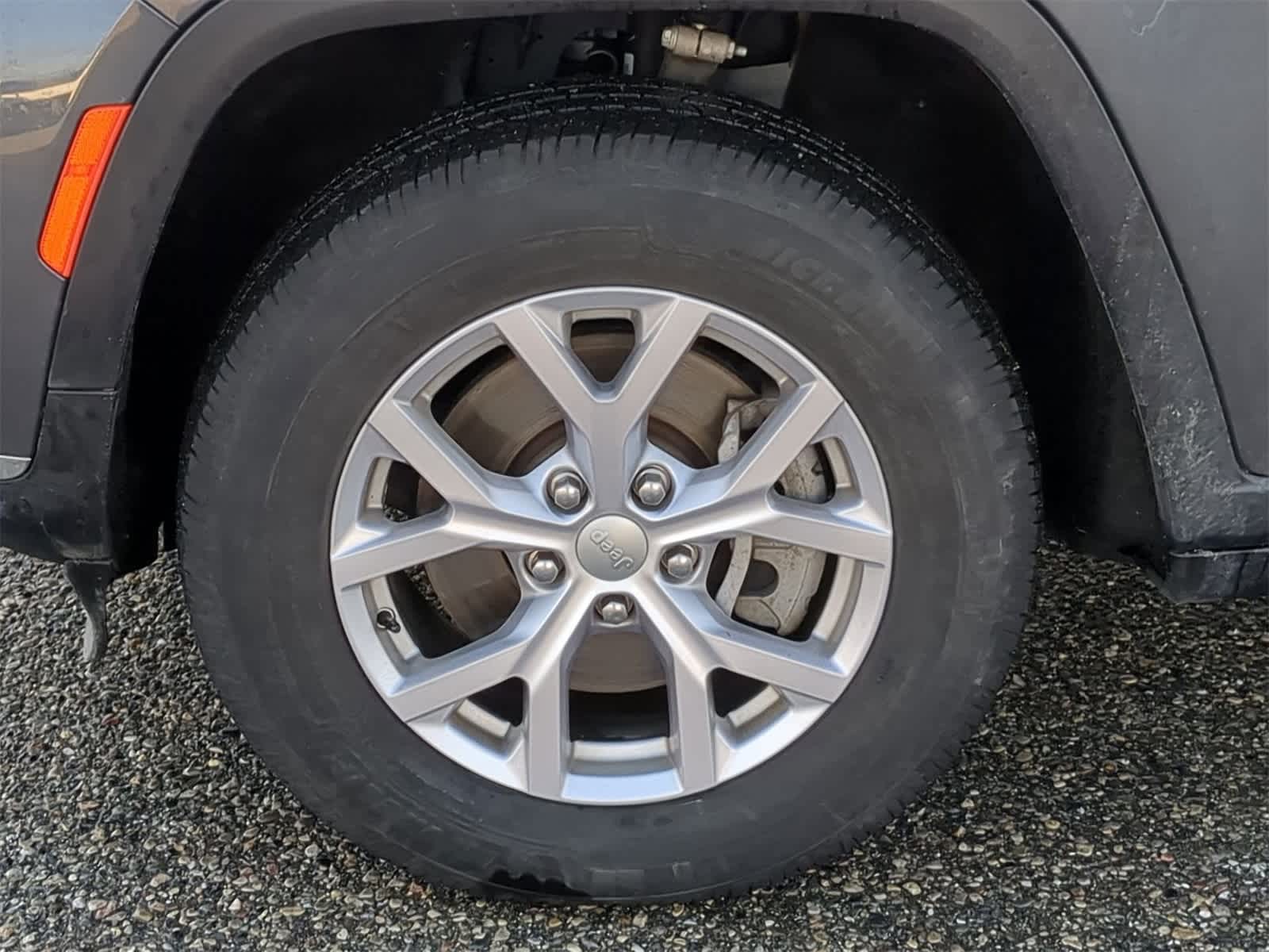 Thumbnail: 2022 Jeep Grand Cherokee L - 14