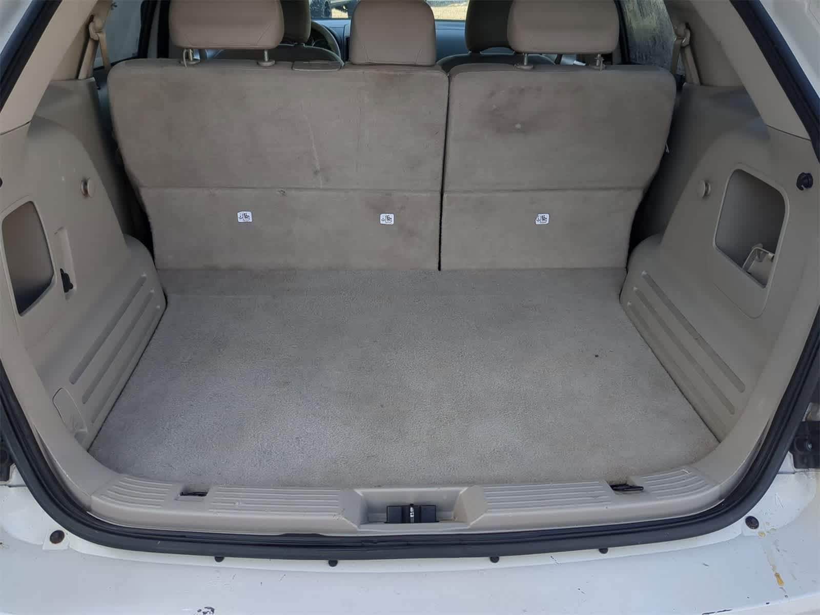 Thumbnail: 2010 Ford Edge - 35