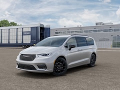 2026 Chrysler Pacifica Limited Passenger Van