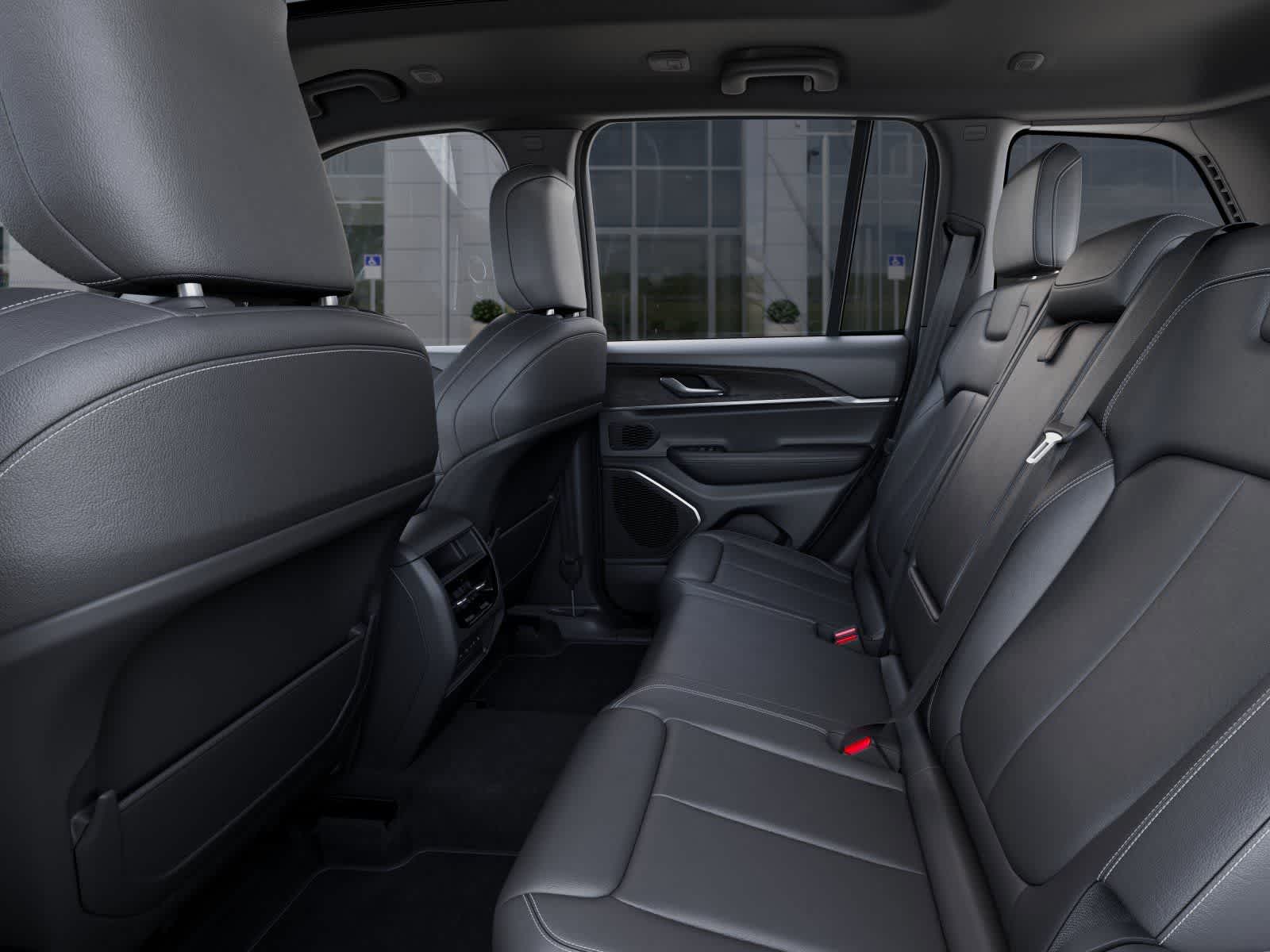 Thumbnail: 2026 Jeep Grand Cherokee - 23