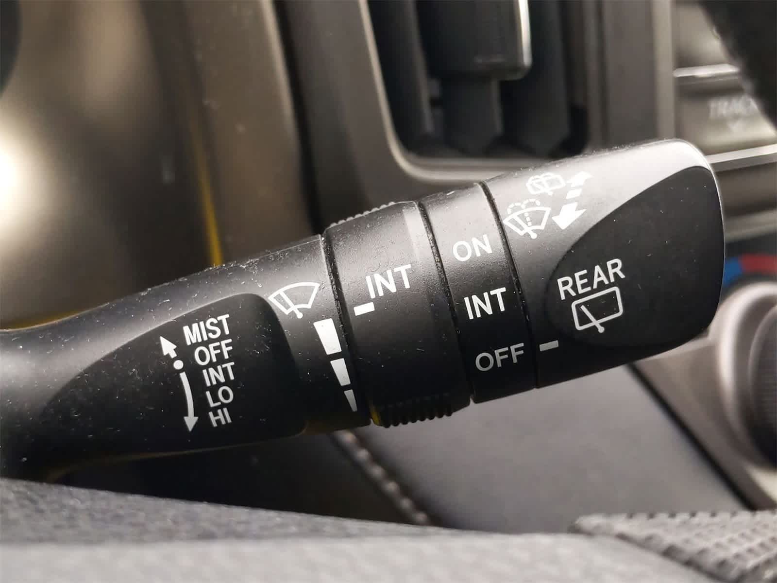 2013 Toyota RAV4 XLE 26