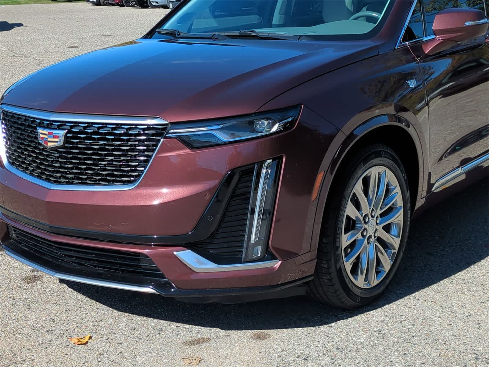 Thumbnail: 2022 Cadillac XT6 - 11