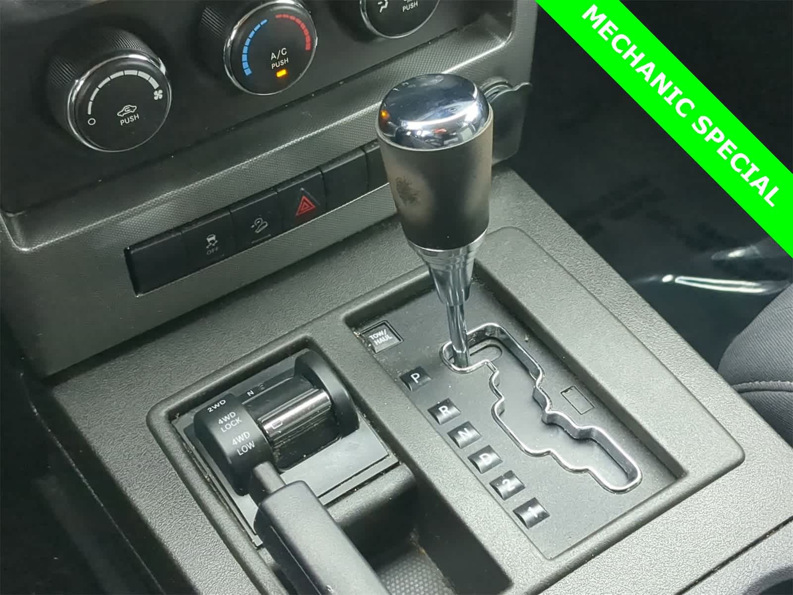 Thumbnail: 2010 Jeep Liberty - 34