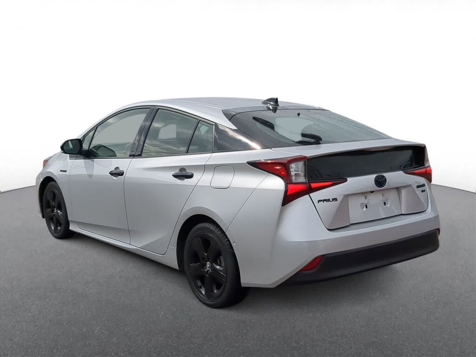 Thumbnail: 2022 Toyota Prius - 6