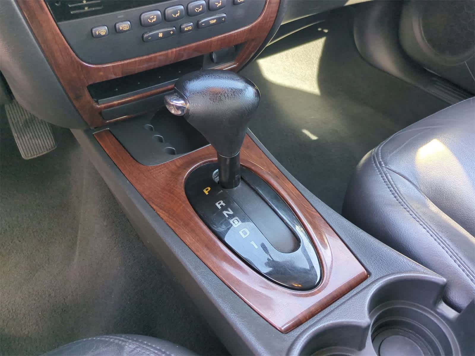 Thumbnail: 2004 Ford Taurus - 26