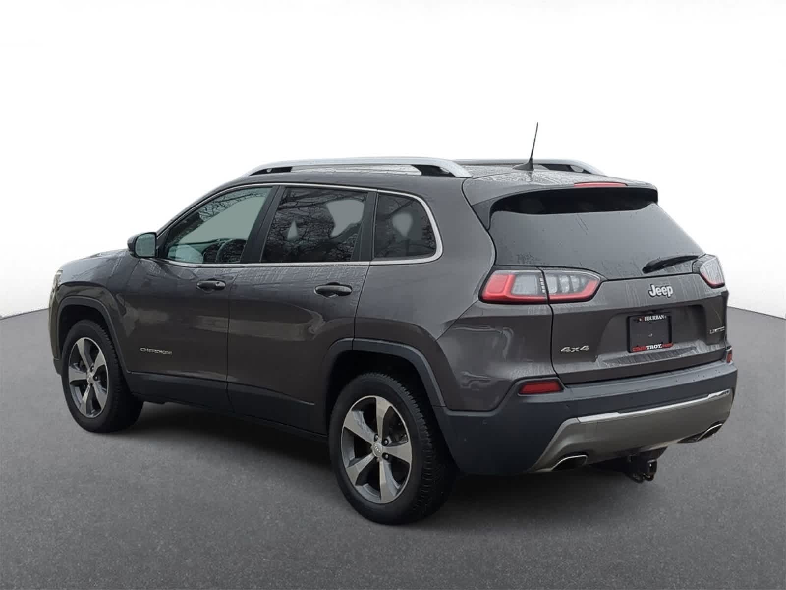 Thumbnail: 2019 Jeep Cherokee - 6