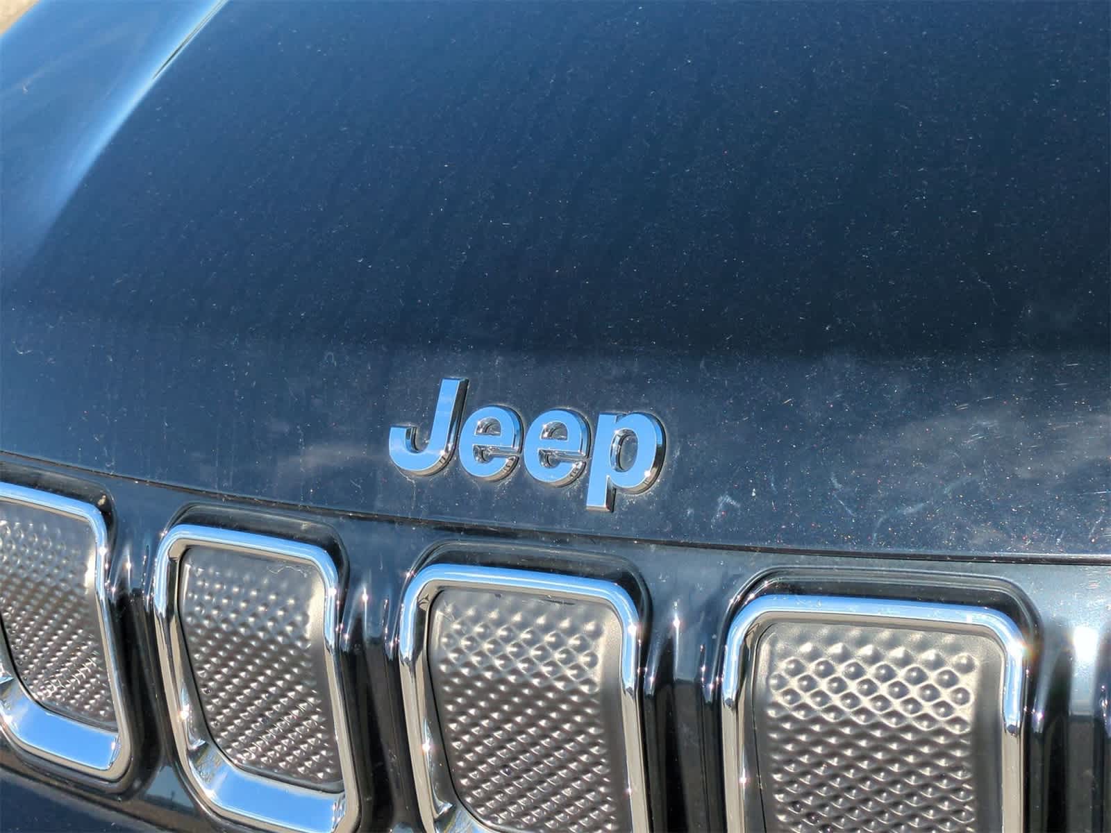 Thumbnail: 2022 Jeep Compass - 11