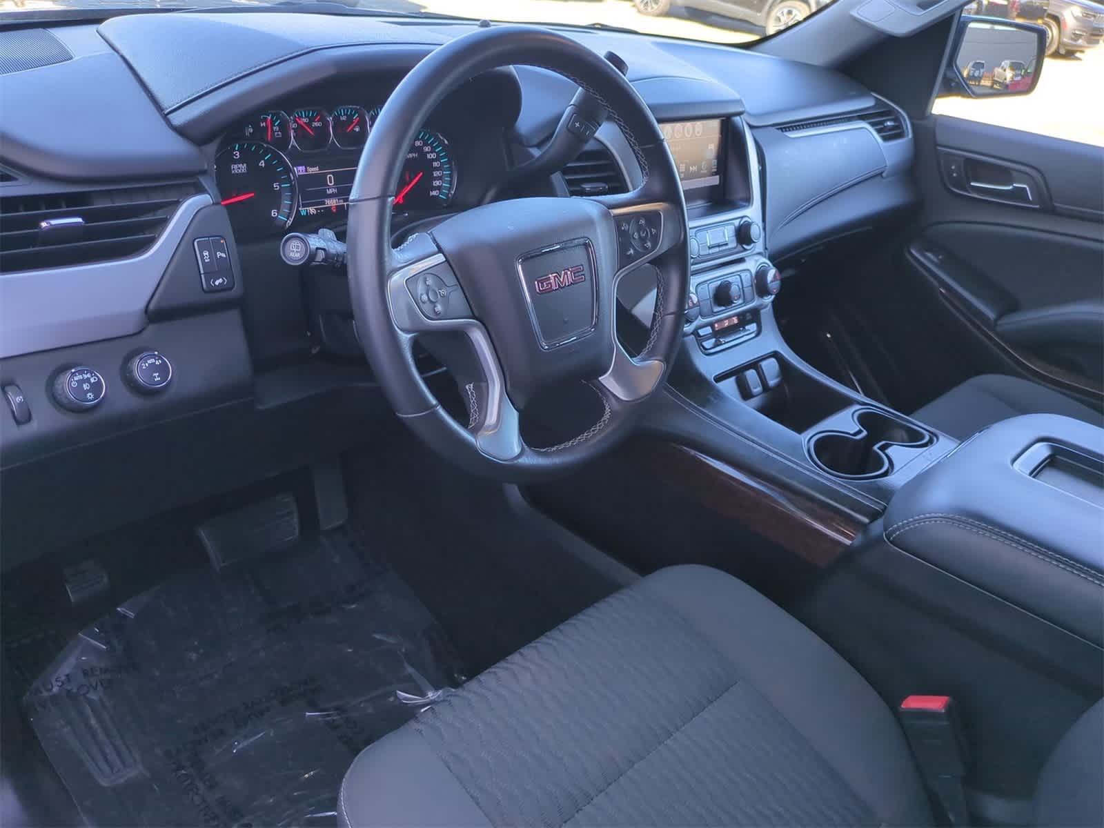 Thumbnail: 2017 GMC Yukon XL - 10