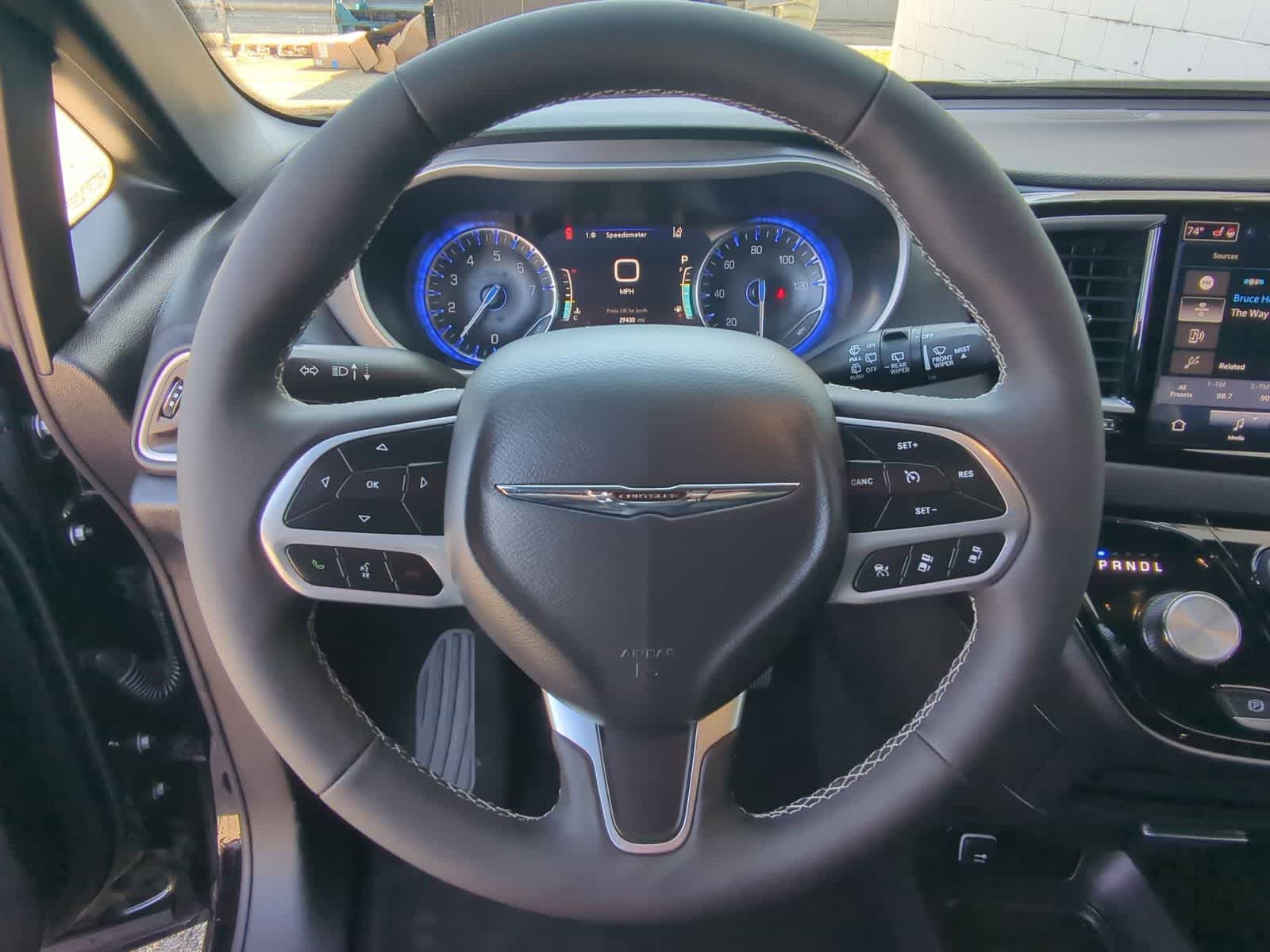 Thumbnail: 2025 Chrysler Voyager - 22