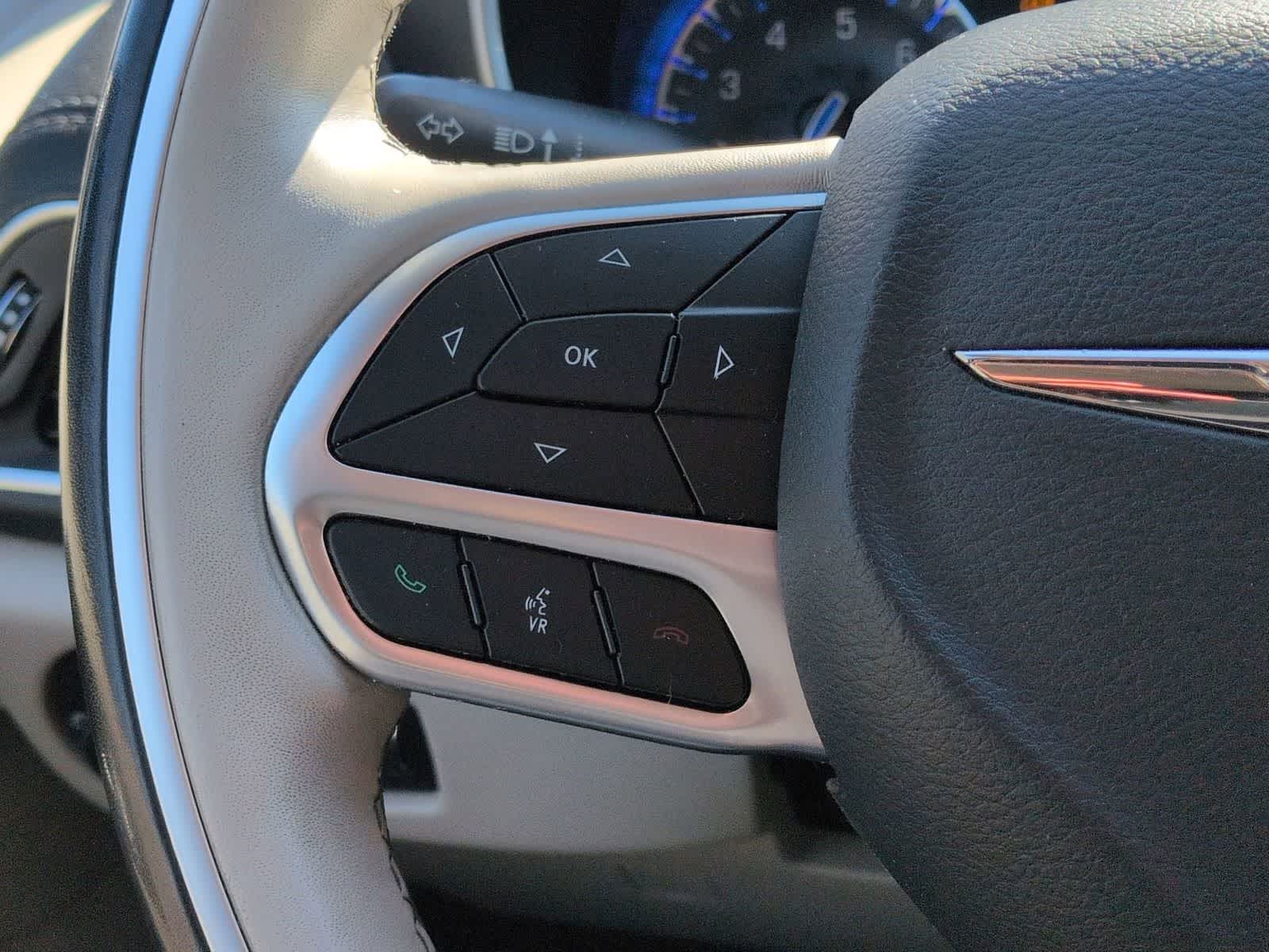 Thumbnail: 2020 Chrysler Pacifica - 26