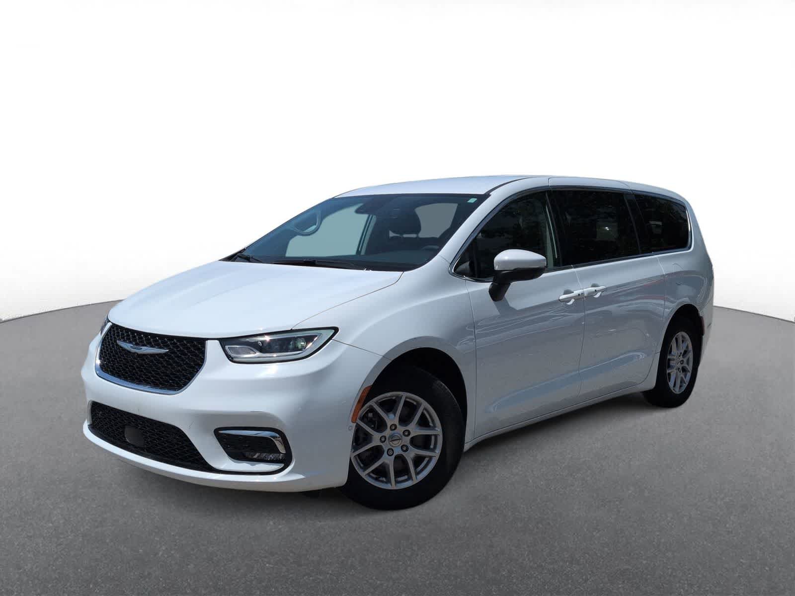 Thumbnail: 2023 Chrysler Pacifica - 1
