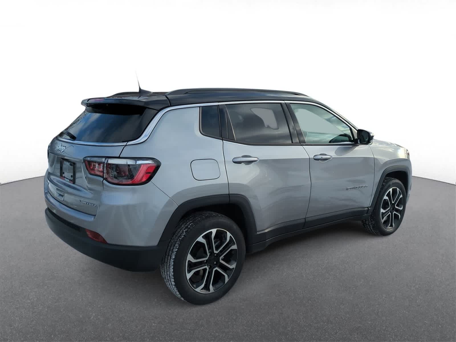 Thumbnail: 2023 Jeep Compass - 8