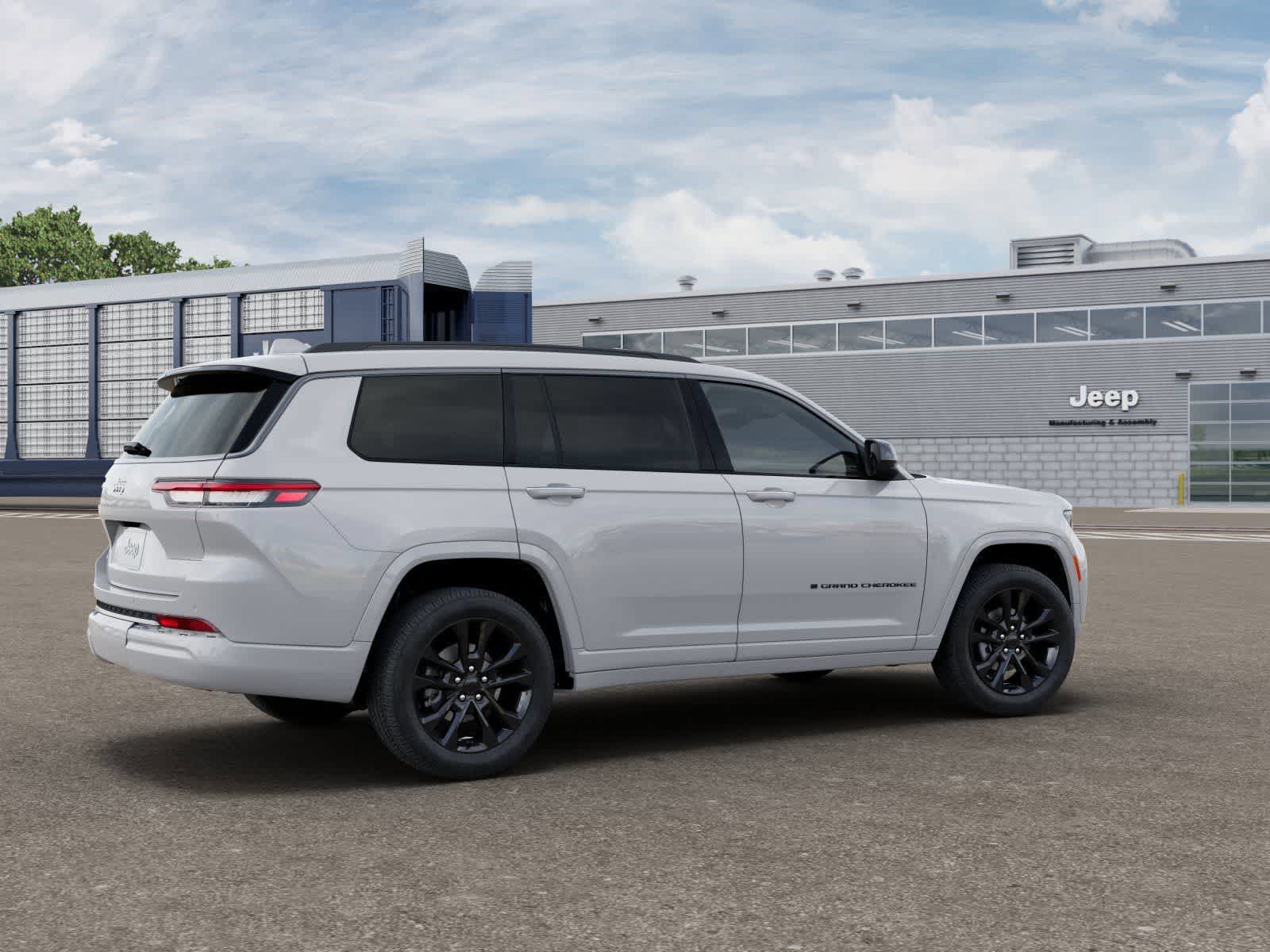 Thumbnail: 2026 Jeep Grand Cherokee L - 4