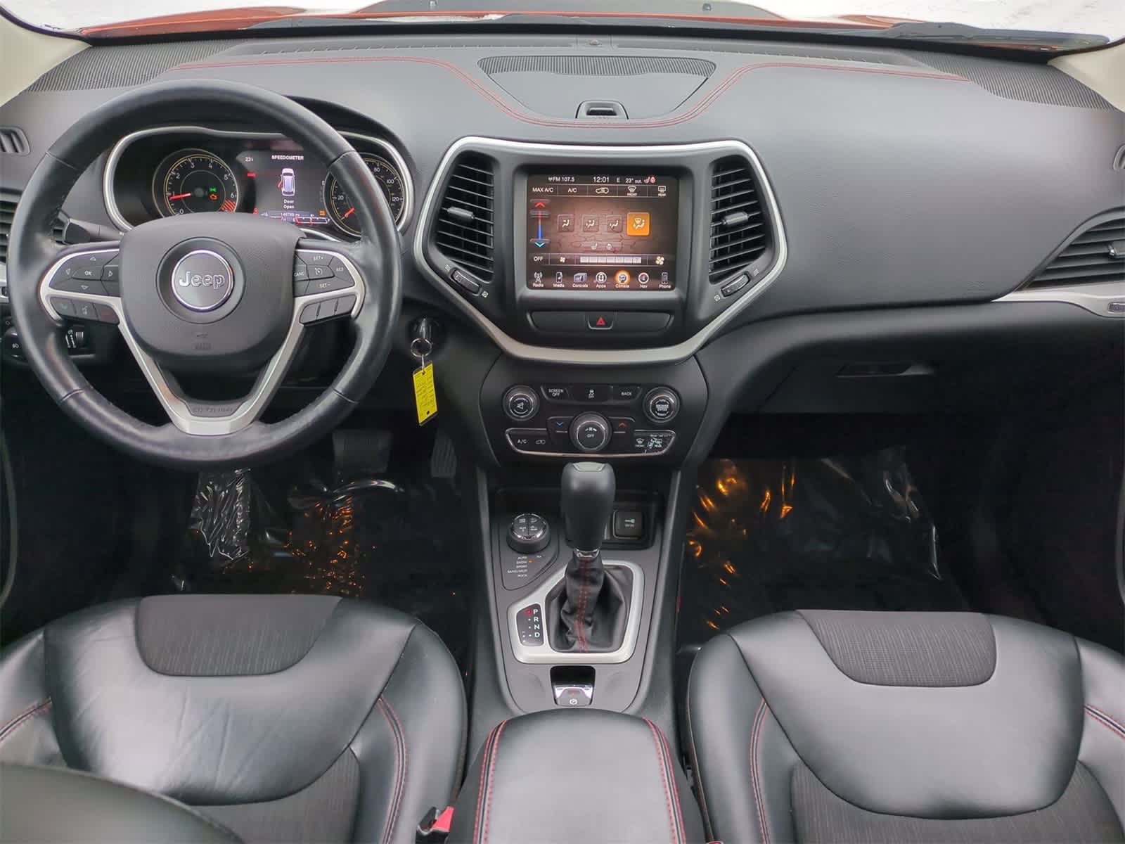 Thumbnail: 2015 Jeep Cherokee - 15