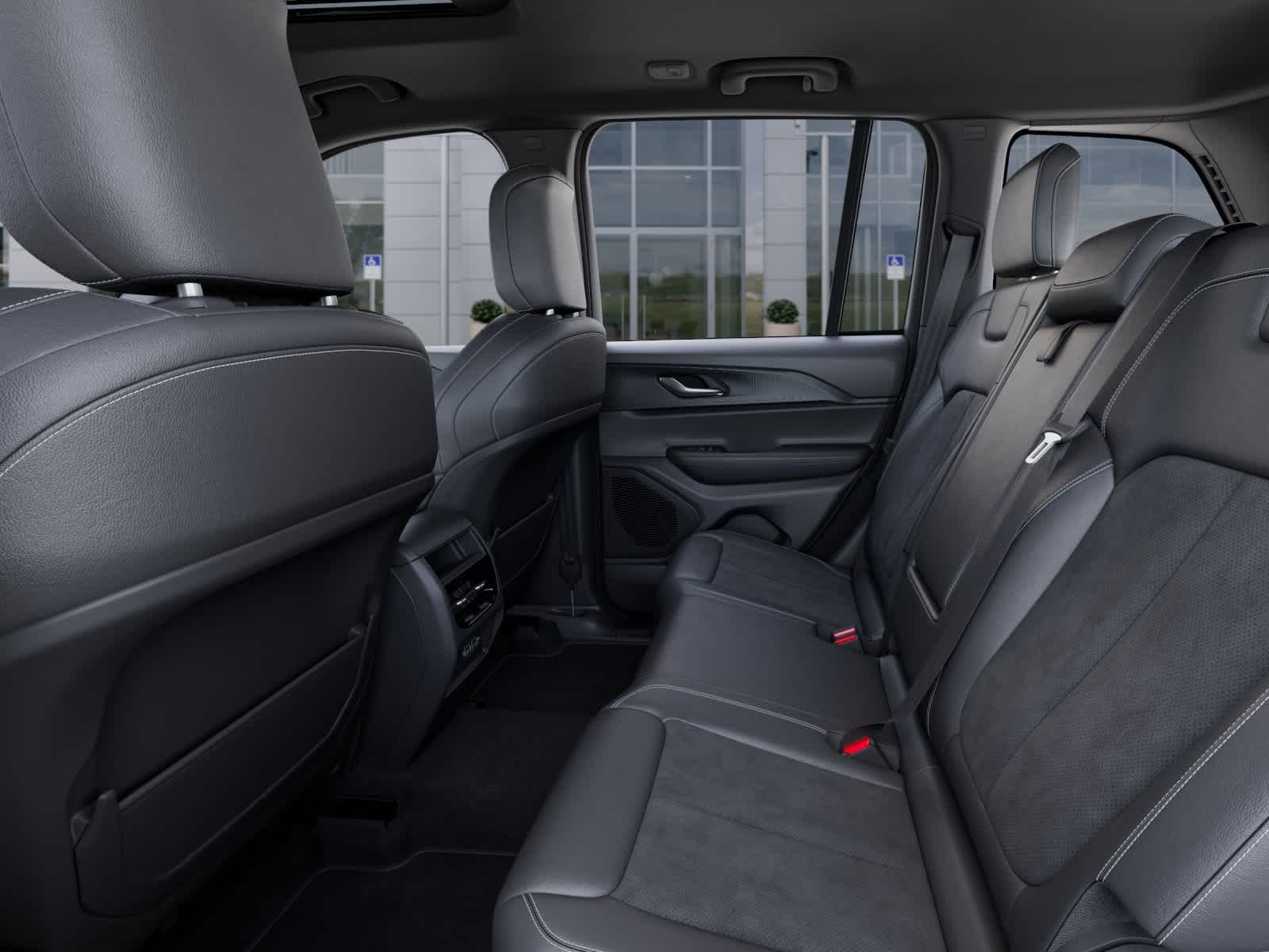 Thumbnail: 2025 Jeep Grand Cherokee - 23