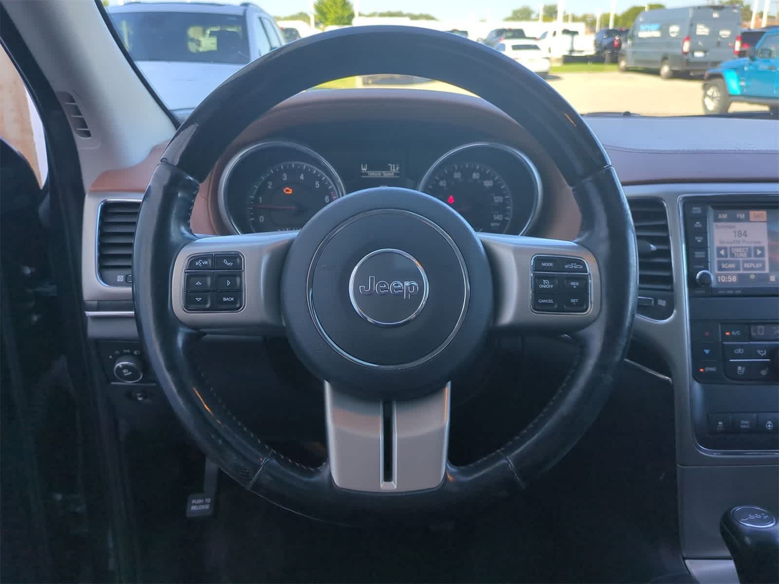 Thumbnail: 2012 Jeep Grand Cherokee - 23