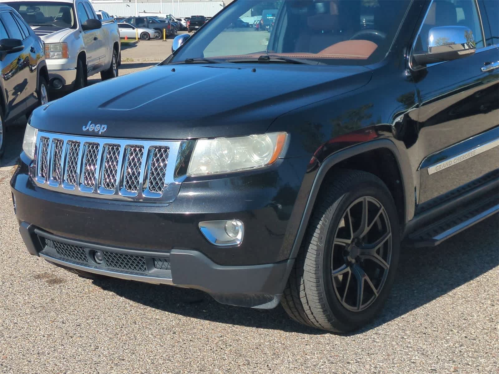 Thumbnail: 2012 Jeep Grand Cherokee - 11