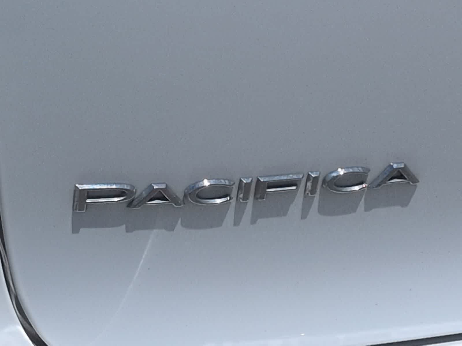 Thumbnail: 2023 Chrysler Pacifica - 13