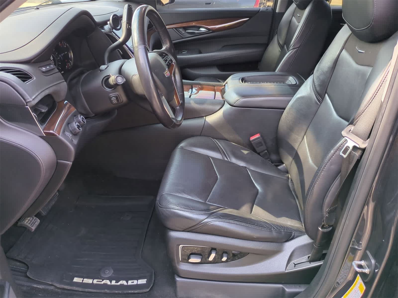 Thumbnail: 2018 Cadillac Escalade - 15