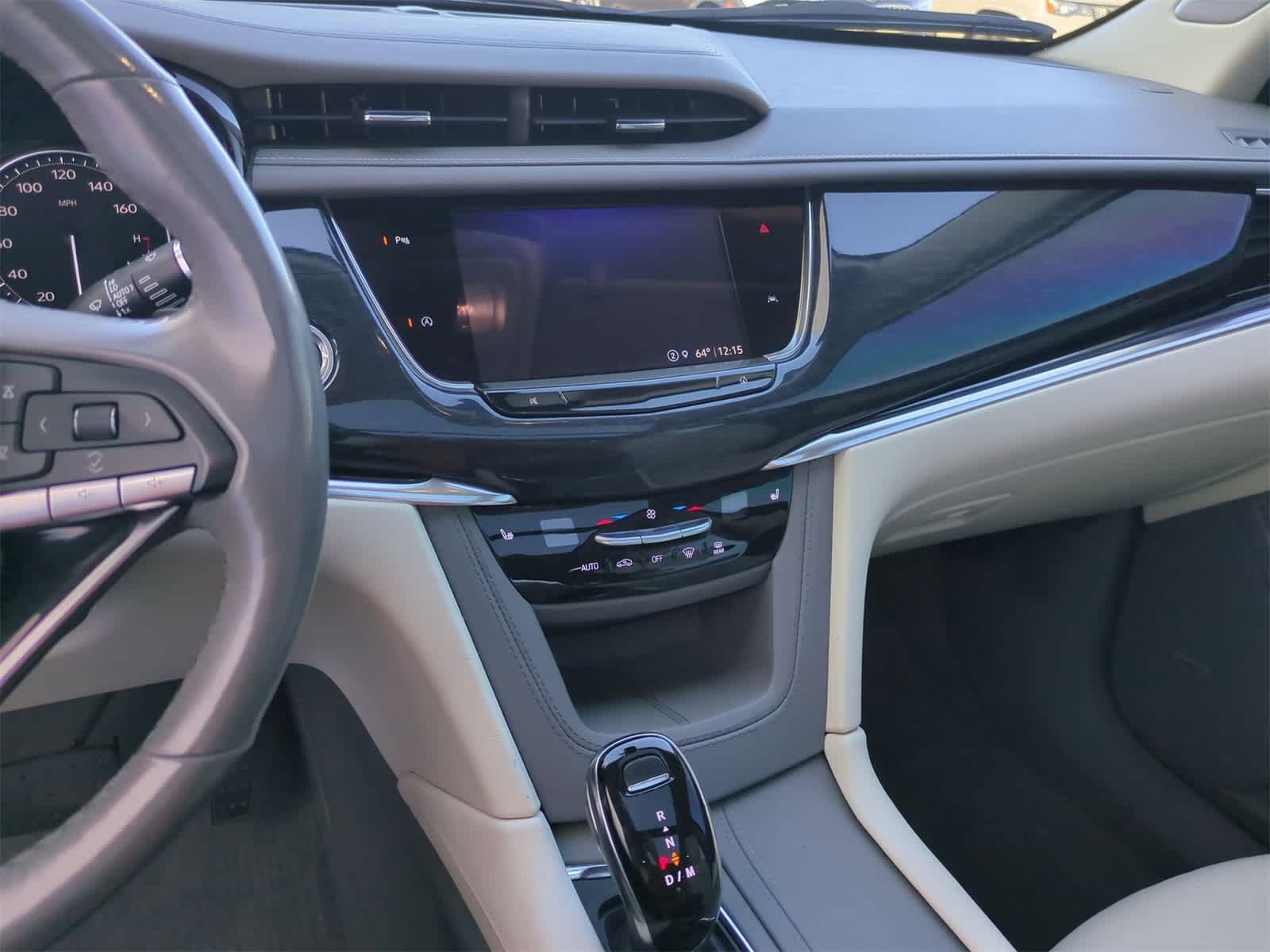 Thumbnail: 2022 Cadillac XT6 - 28