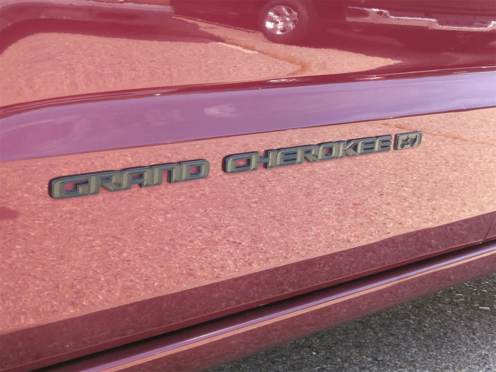 Thumbnail: 2022 Jeep Grand Cherokee - 12
