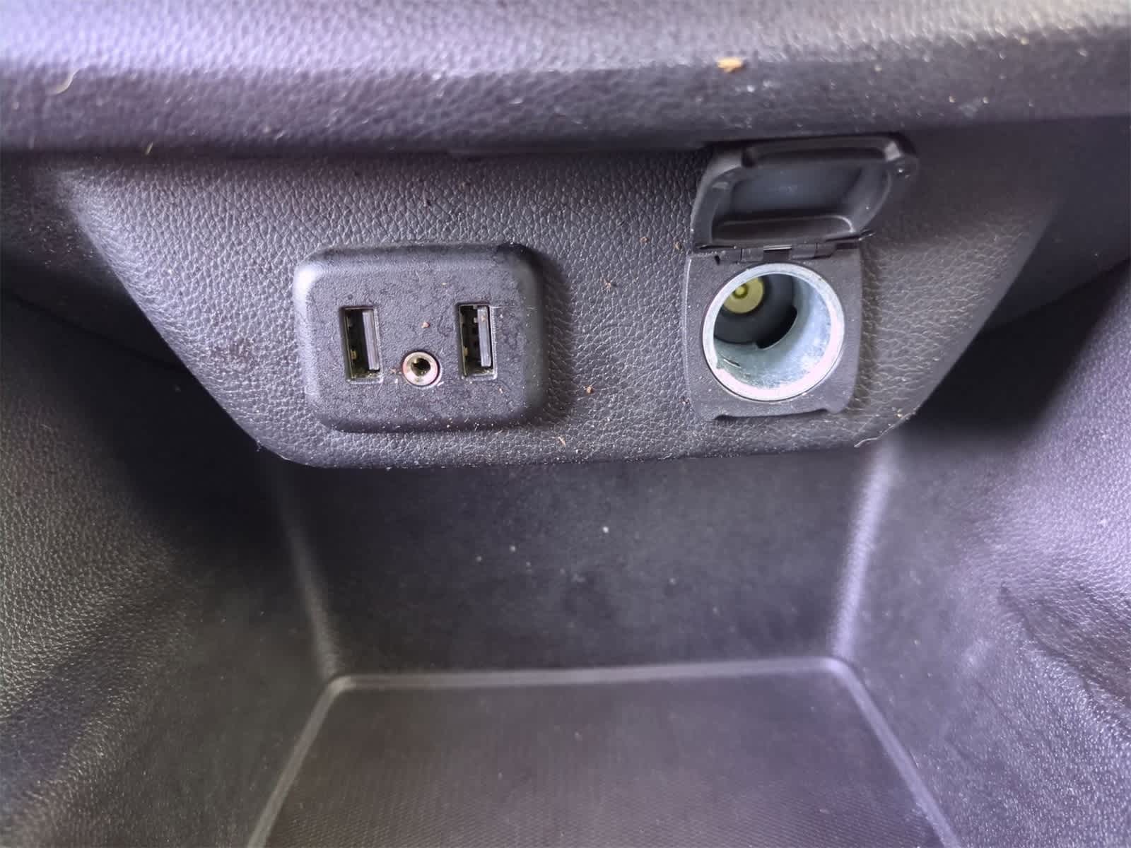 Thumbnail: 2020 Chevrolet Traverse - 31