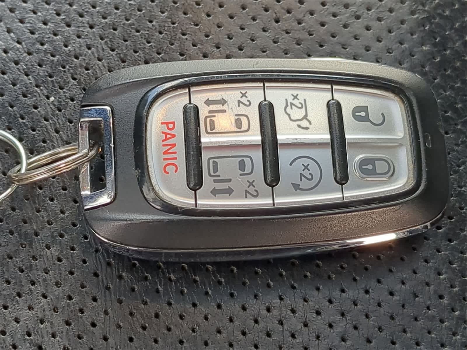 Thumbnail: 2020 Chrysler Pacifica - 43