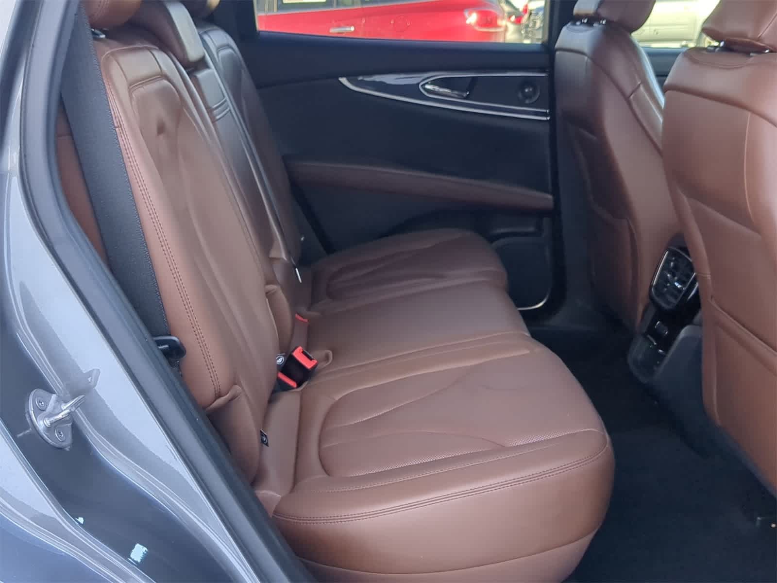 Thumbnail: 2022 Lincoln Nautilus - 27