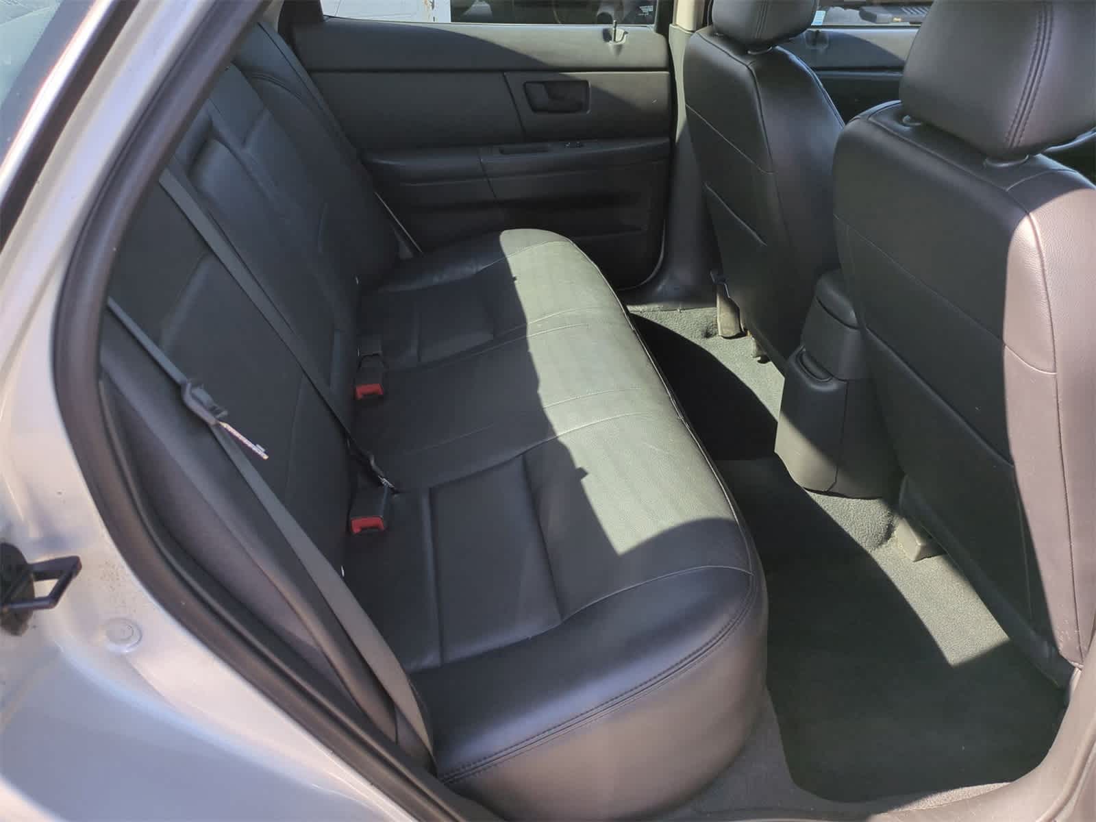 Thumbnail: 2004 Ford Taurus - 19
