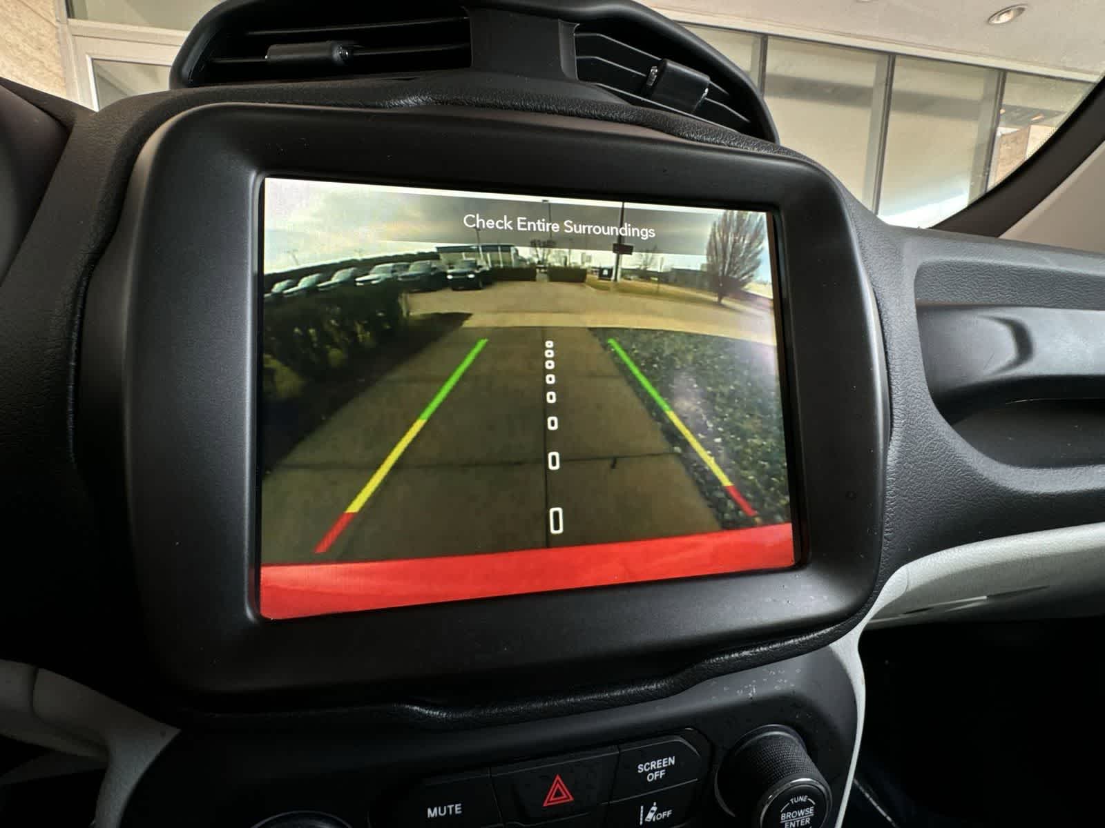 Thumbnail: 2022 Jeep Renegade - 27