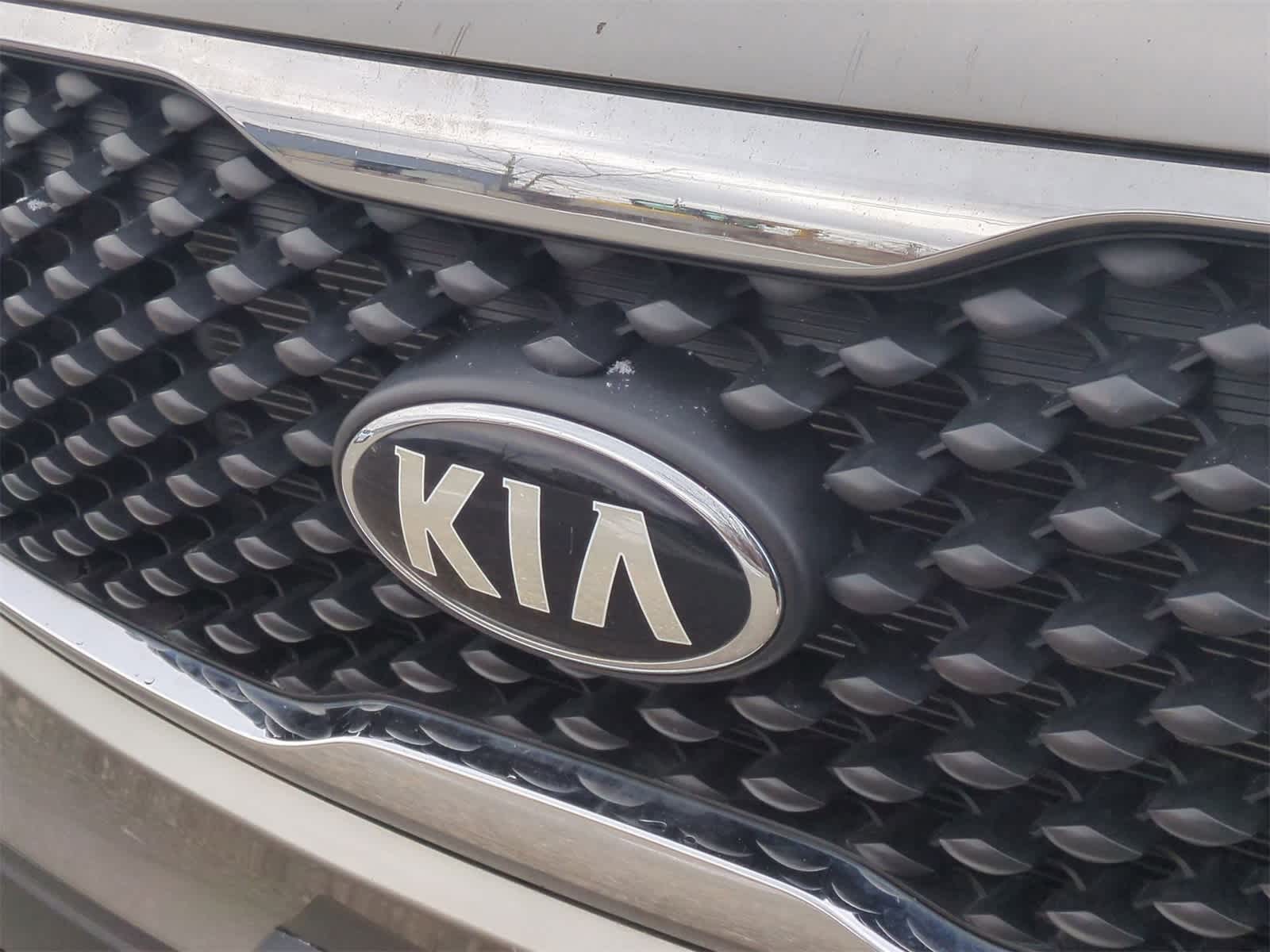 Thumbnail: 2016 Kia Sorento - 12