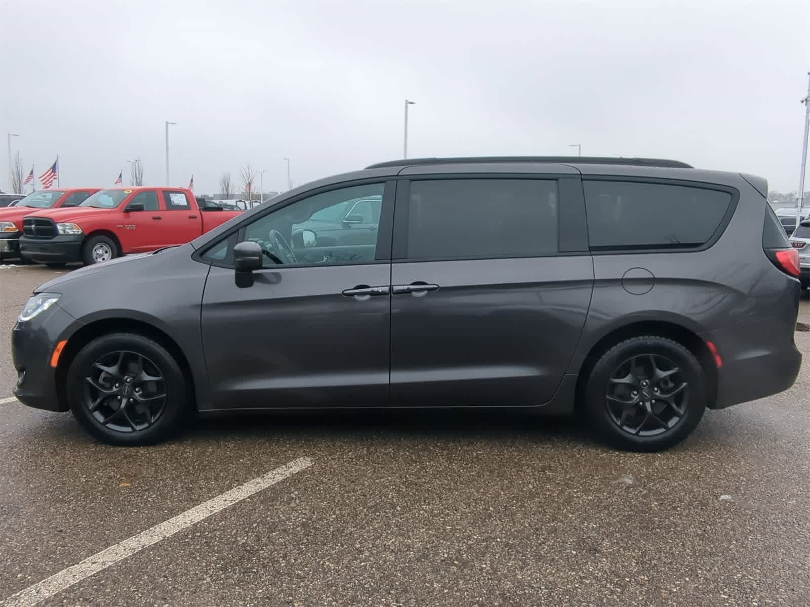 Thumbnail: 2019 Chrysler Pacifica - 11