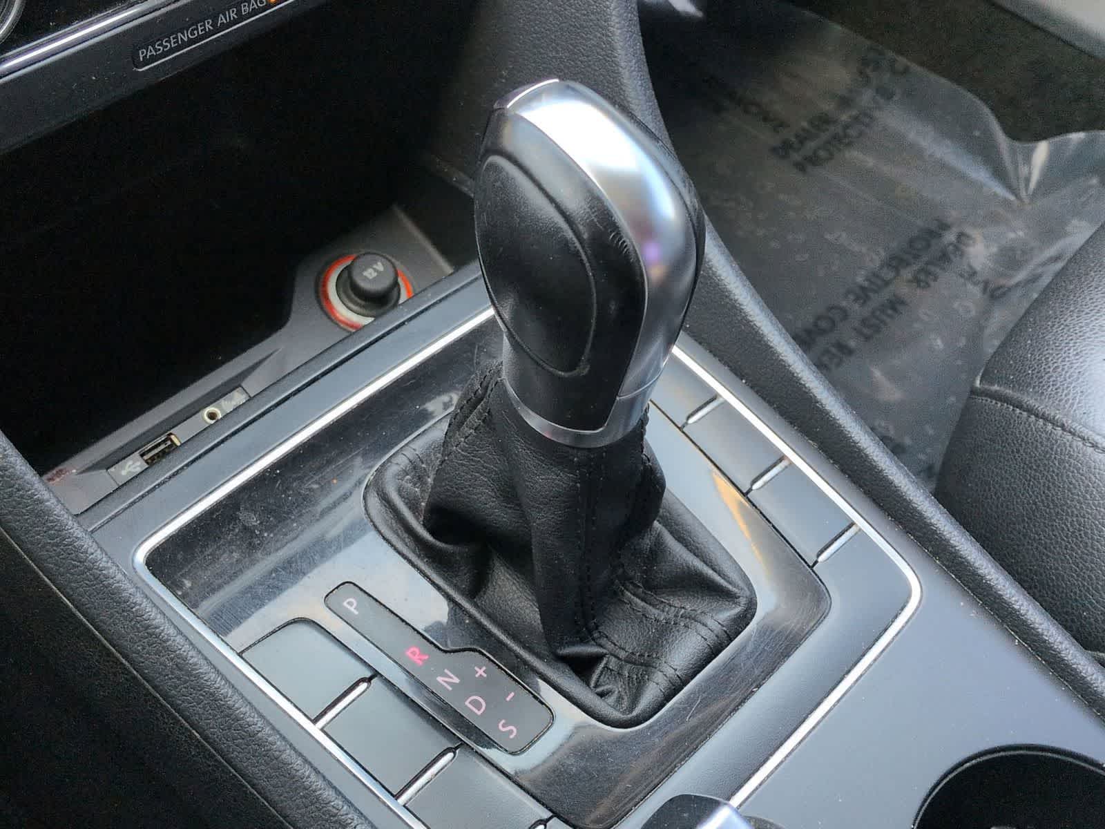 Thumbnail: 2018 Volkswagen Passat - 31