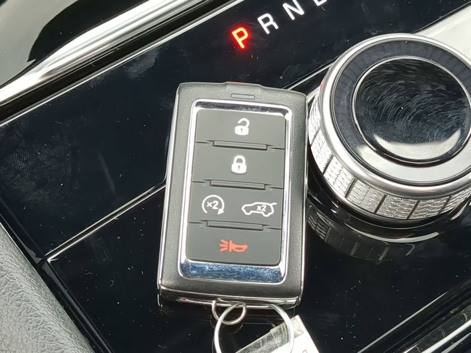 Thumbnail: 2023 Jeep Grand Cherokee - 32