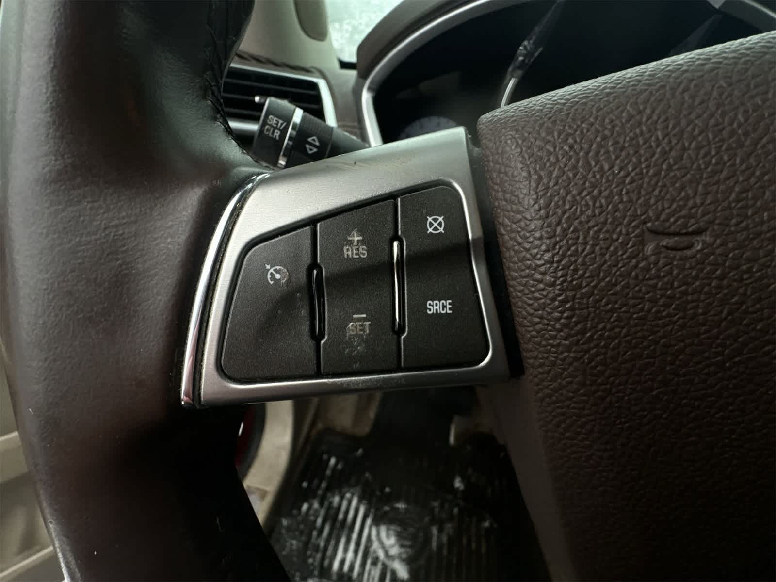 Thumbnail: 2010 Cadillac SRX - 24