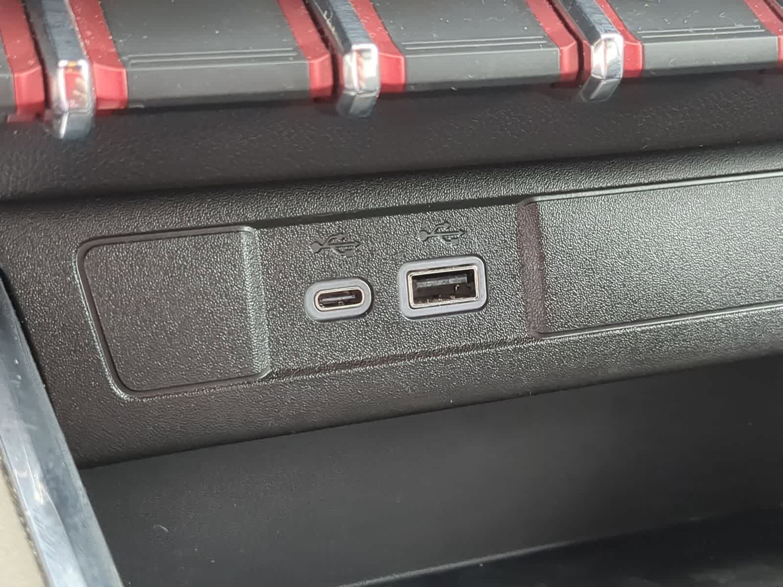 Thumbnail: 2023 GMC Canyon - 30