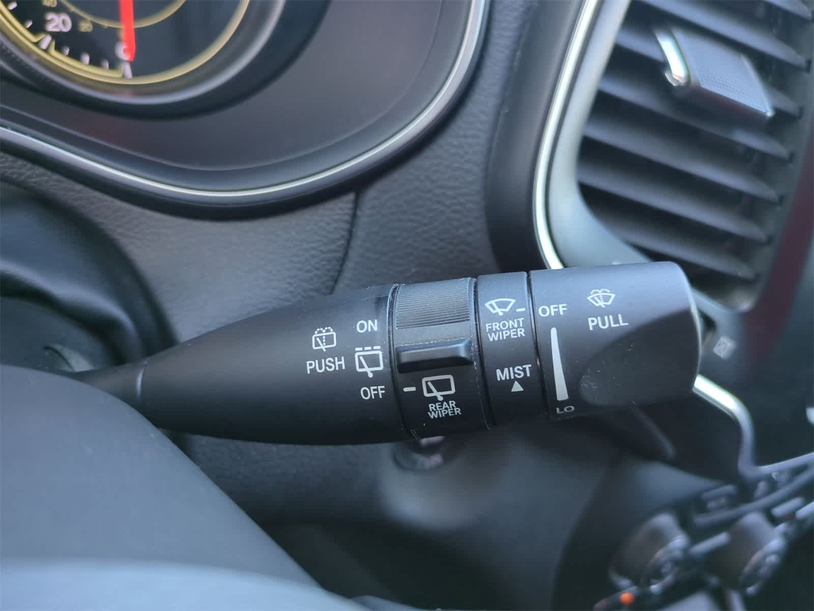 Thumbnail: 2021 Jeep Cherokee - 25