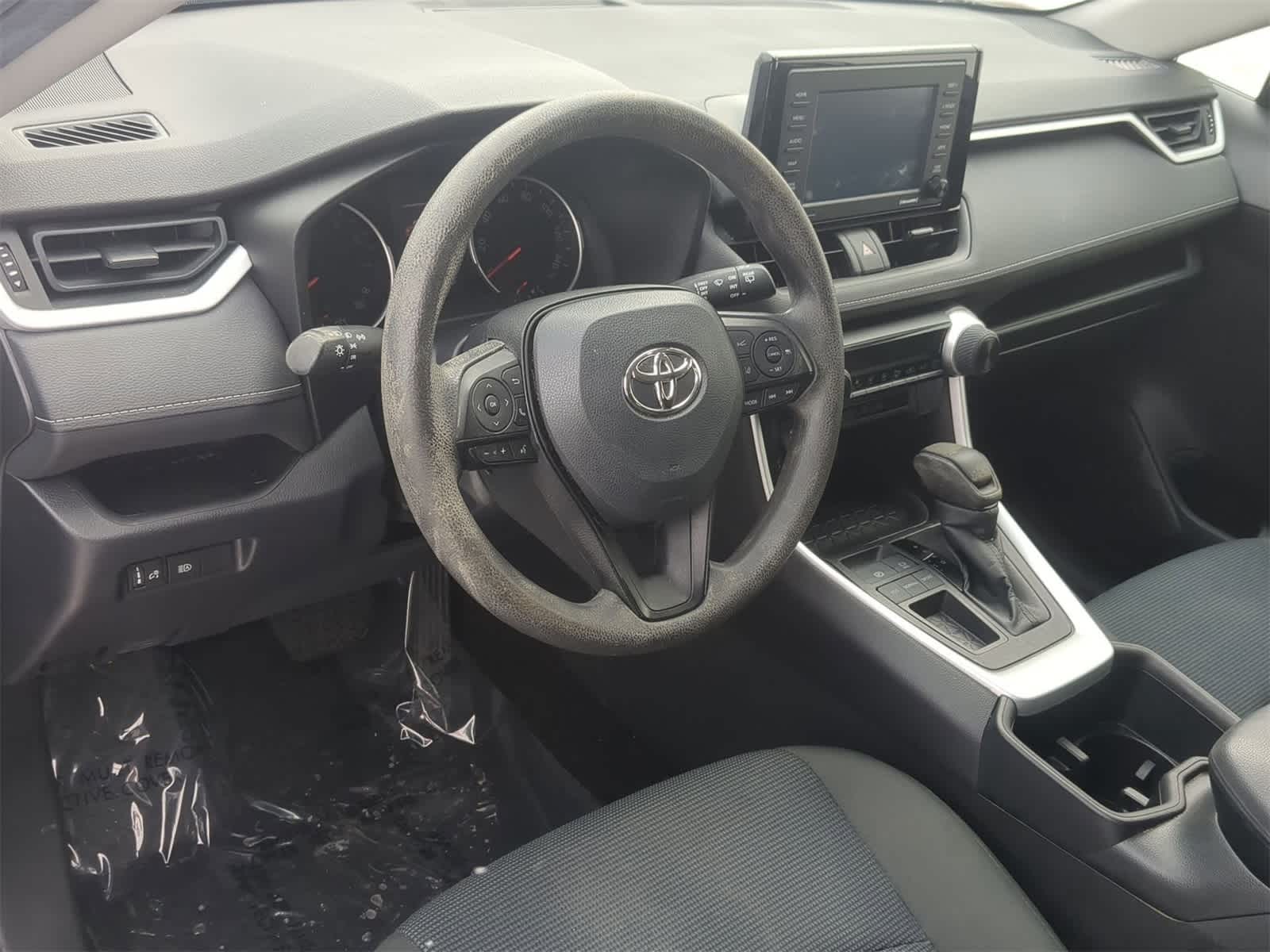 Thumbnail: 2022 Toyota RAV4 - 10