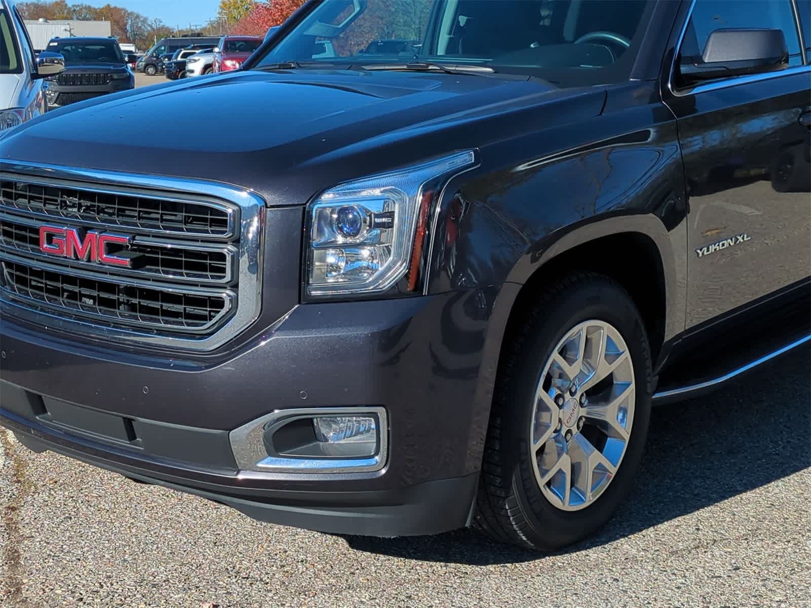 Thumbnail: 2017 GMC Yukon XL - 11