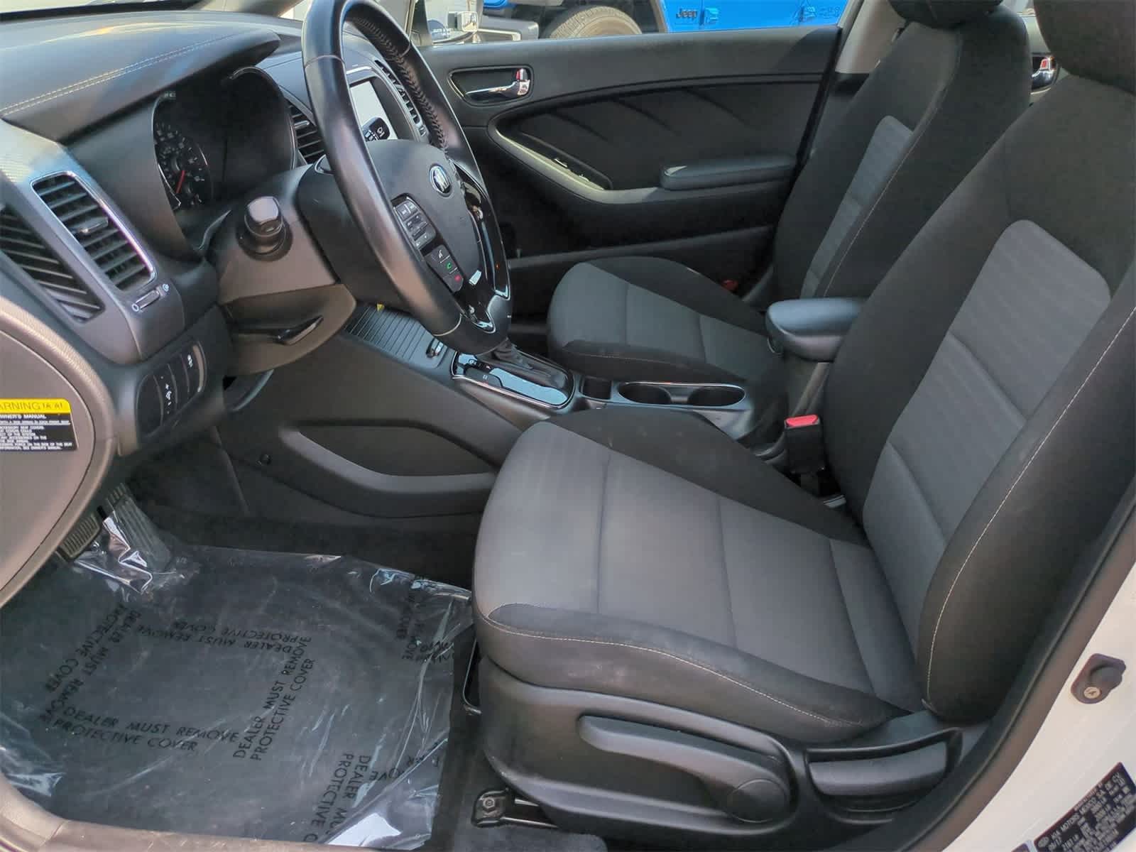 Thumbnail: 2018 Kia Forte - 15