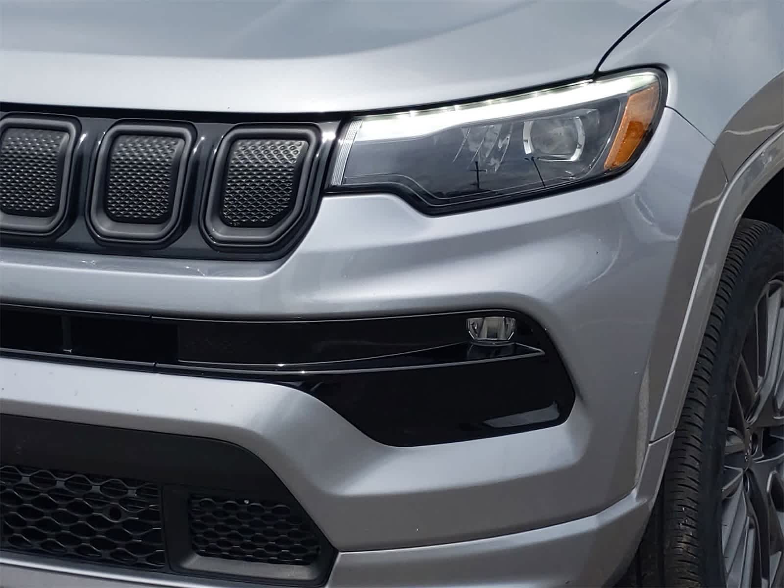 Thumbnail: 2022 Jeep Compass - 11