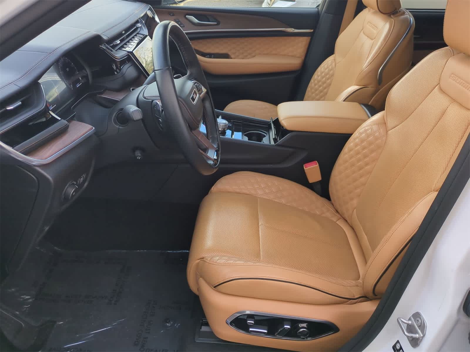 Thumbnail: 2022 Jeep Grand Cherokee L - 16