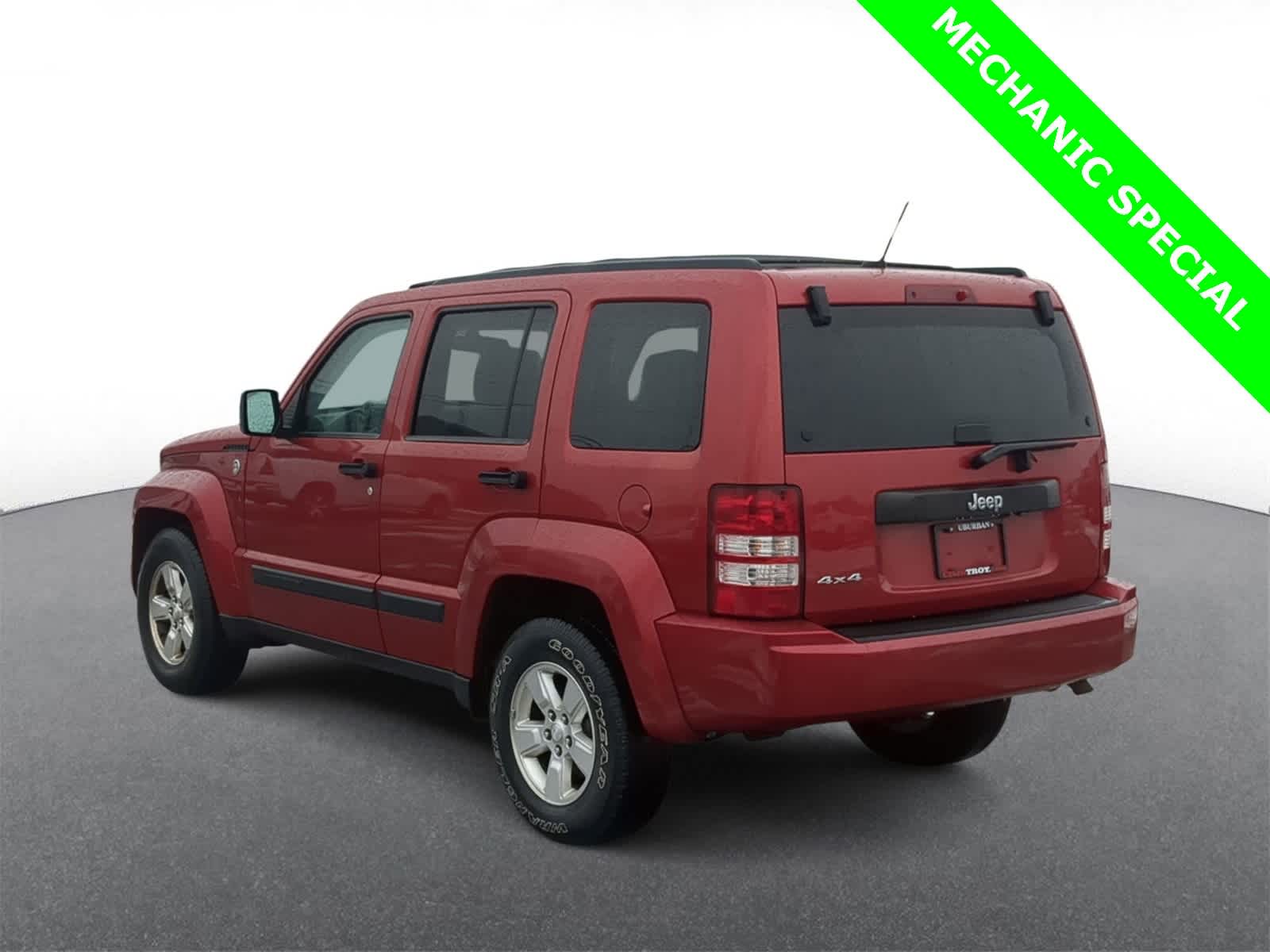 Thumbnail: 2010 Jeep Liberty - 6
