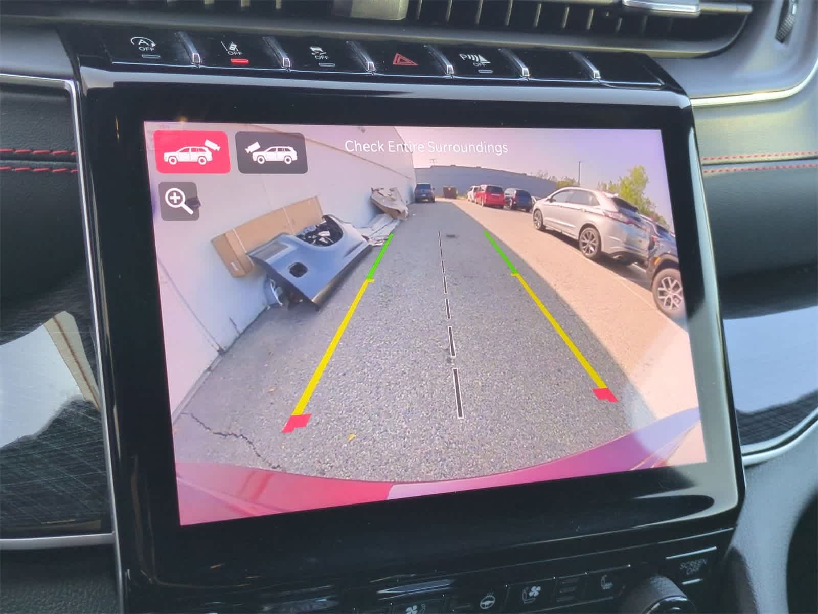 Thumbnail: 2022 Jeep Grand Cherokee - 29