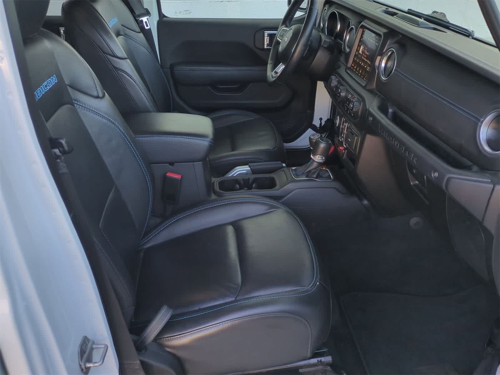 Thumbnail: 2022 Jeep Wrangler - 20