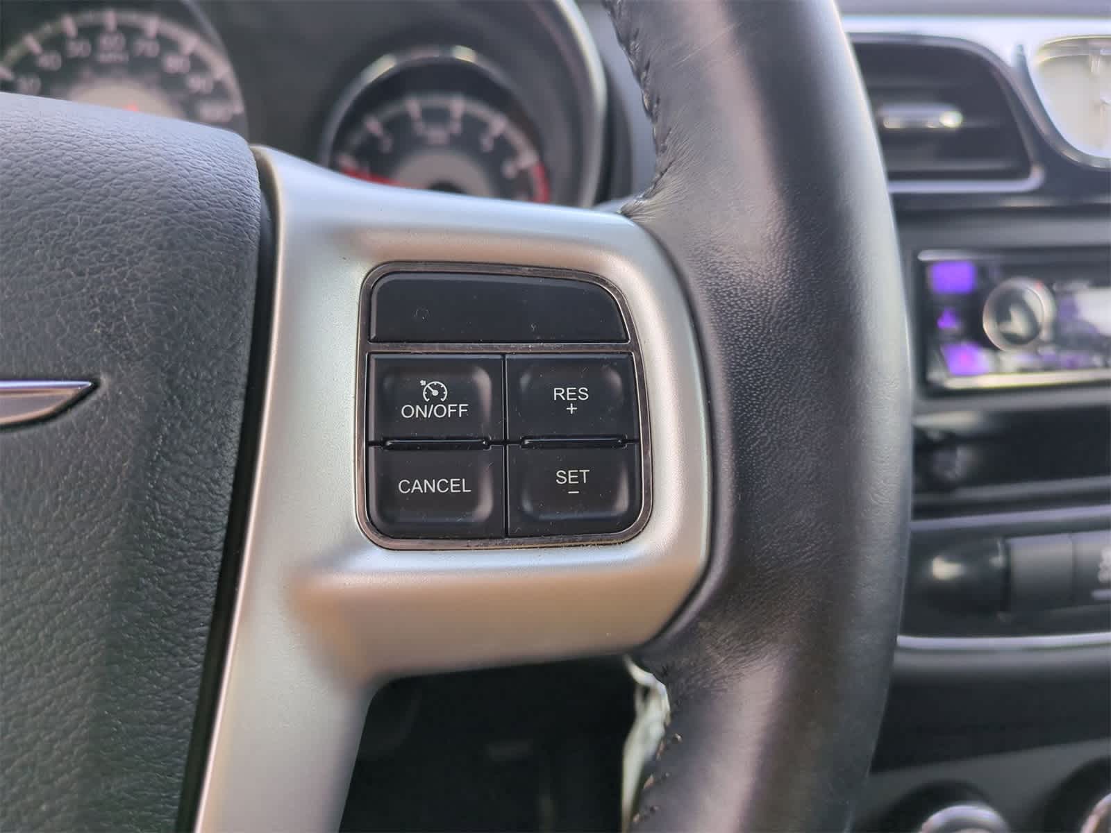 2012 Chrysler 200 Touring 21