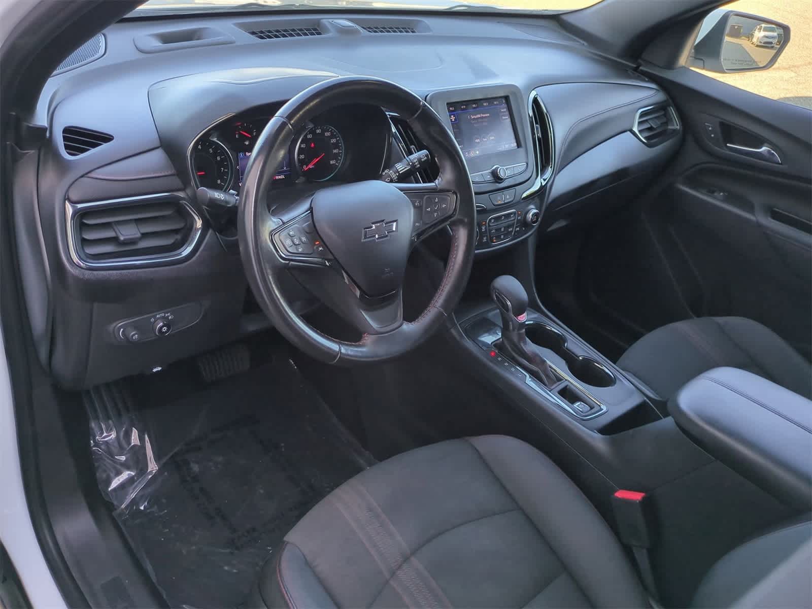 Thumbnail: 2022 Chevrolet Equinox - 10