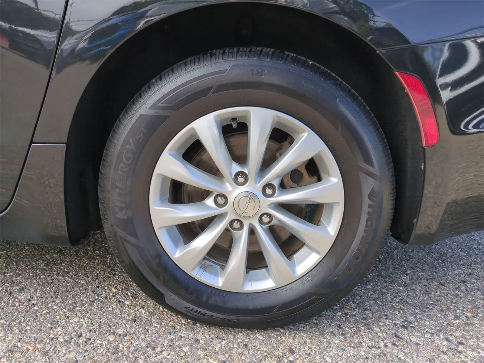 Thumbnail: 2019 Chrysler Pacifica - 14